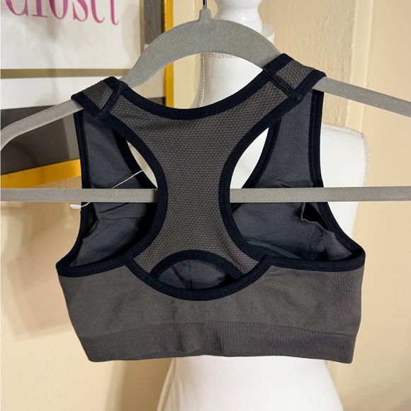 Seamless Support Sports Bra - Gray - Picture 2 of 2